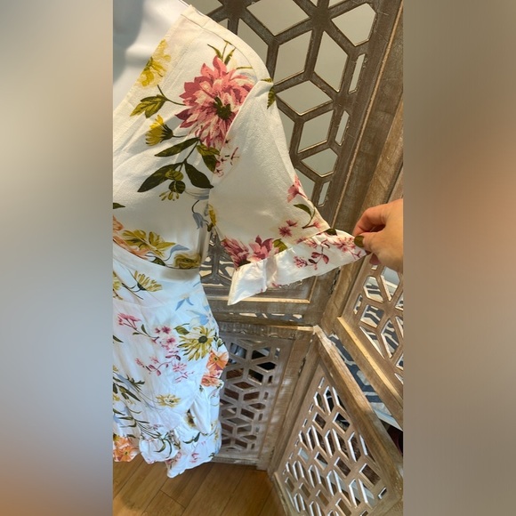 LOFT size 8 Wrap Floral Dress - Cream with Pink and Yellow Flowers - Picture 7 of 10